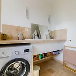 De Villa, Vue Sur A *