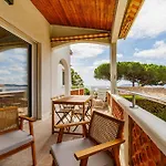 De Villa, Vue Sur A *